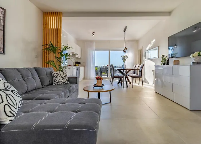 Villa Veluana Apartment 3 With A Balcony