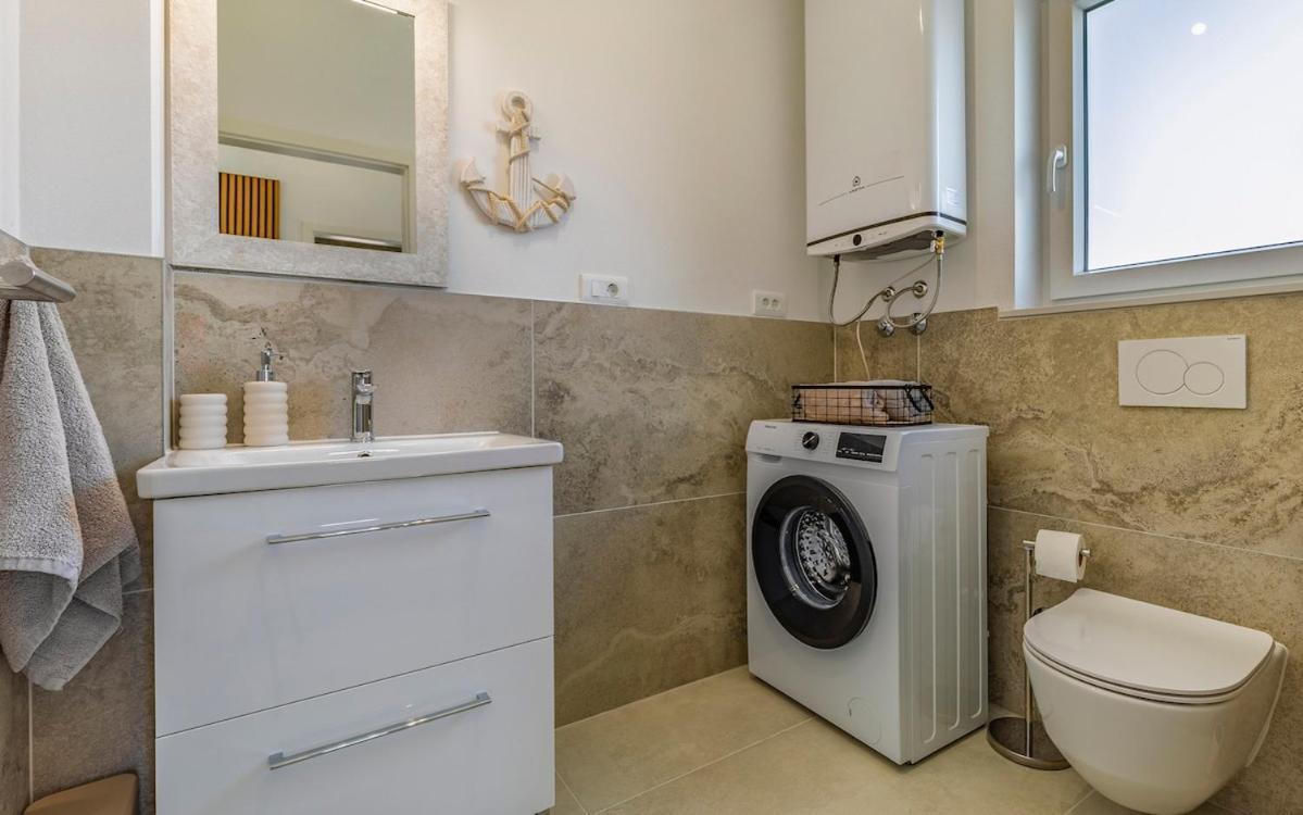 Apartman Veluana 3 With A Balcony *